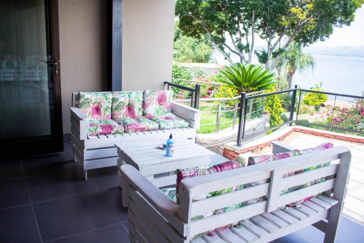 Kosmos, * Hartbeespoort
