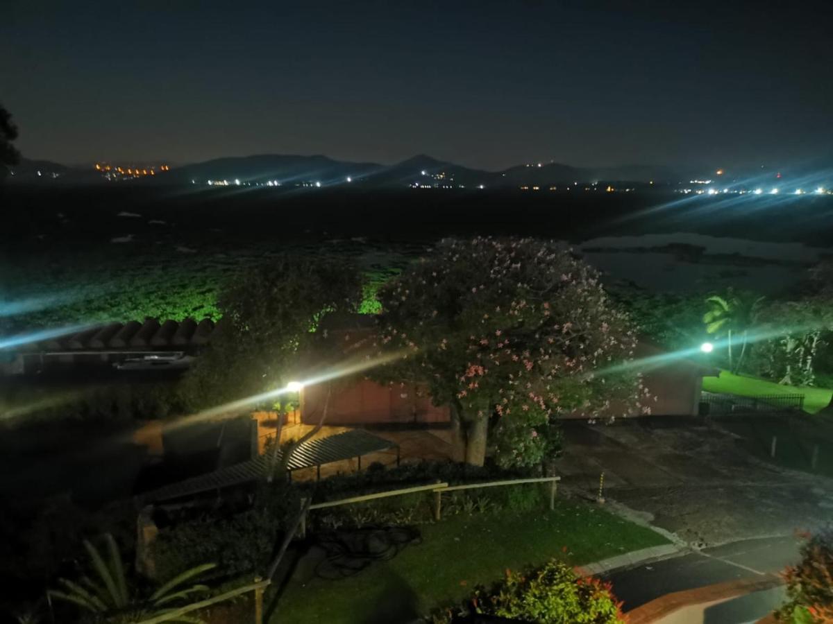 Kosmos, * Hartbeespoort